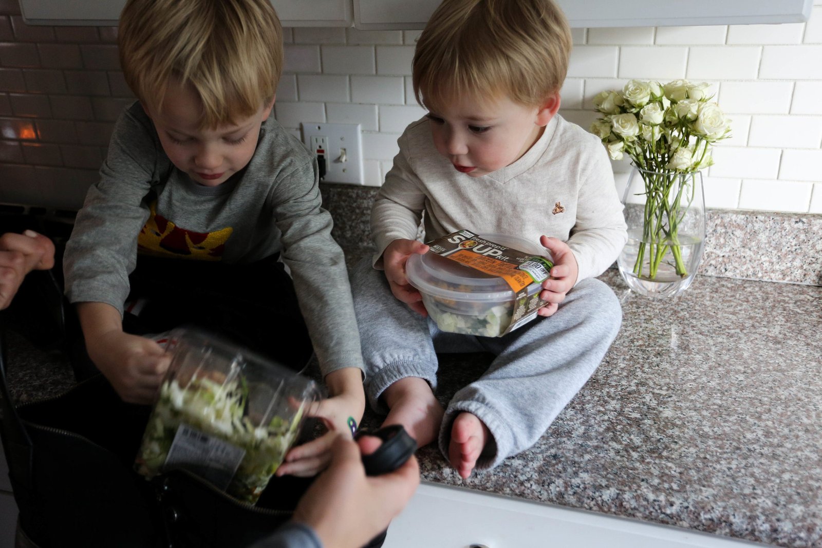 SIMPLIFY YOUR MORNINGS IN 3 STEPS